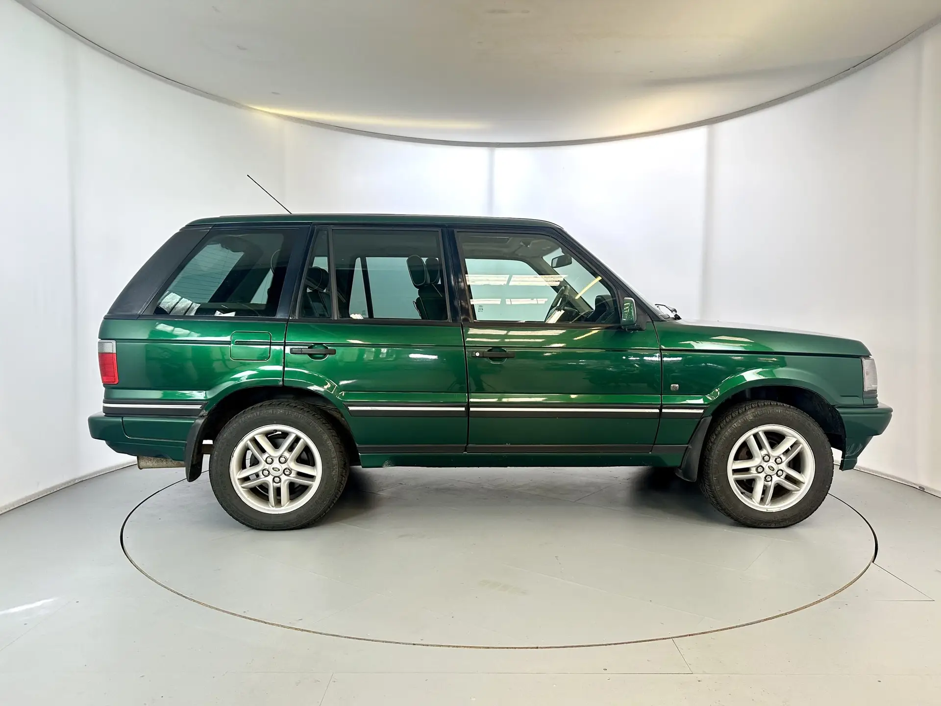 Thinking About Buying A Range Rover P38 ?